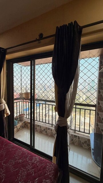 1 BHK Apartment For Sale in RNA Regency Park, Kandivali West