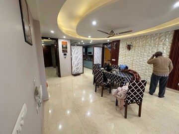 Parking in 4 BHK Builder Floor at Aradhya Homes, Sector 67a – for Rent