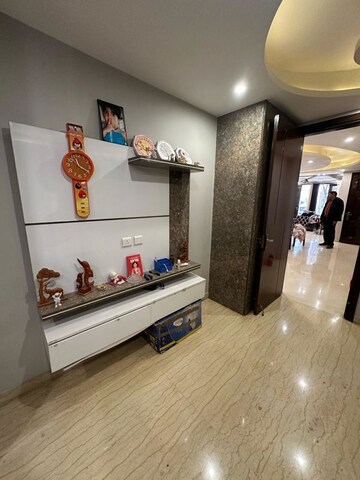 Furnished Amenities in 4 BHK Builder Floor at Aradhya Homes, Sector 67a – for Rent