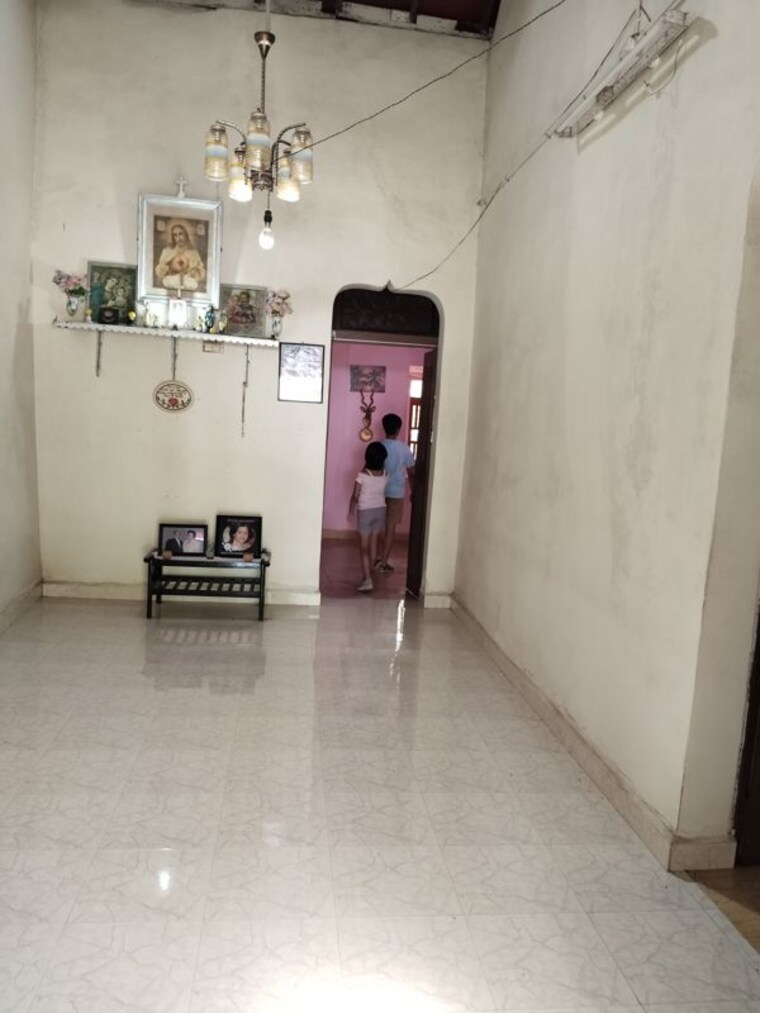 Room, chinchinim 3 Bedroom 286 Sq.Mt. Independent House In Chinchinim Goa 9860349