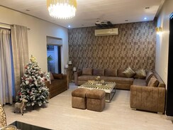 3 BHK Builder Floor For Sale in BPTP Green Oaks