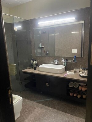 Kitchen in 3 BHK Builder Floor at BPTP Green Oaks, Sector 70a – for Sale