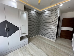 Team Area in 4 BHK Builder Floor at Deep Vihar – for Sale