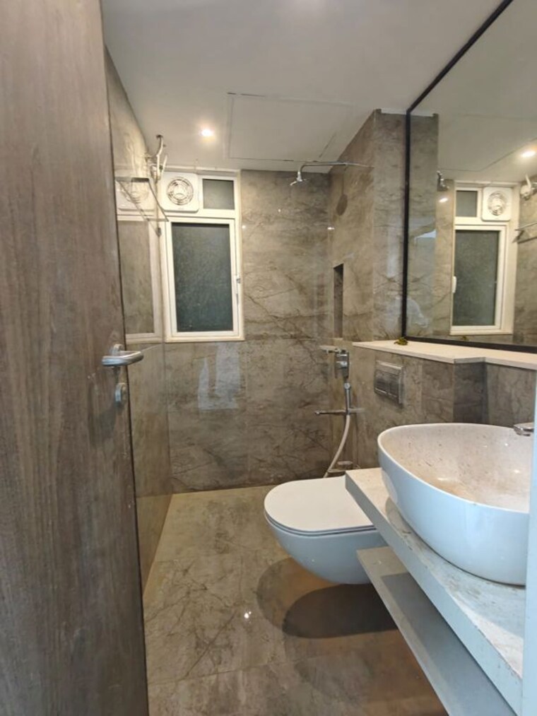 Bathroom, nahar-amaryllis-towers-and-plaza 2 Bedroom 577 Sq.Ft. Apartment In Chandivali Mumbai 9860690