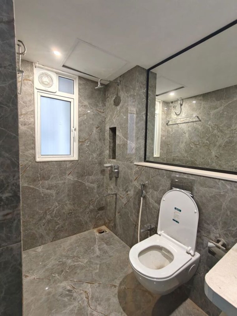 Bathroom, nahar-amaryllis-towers-and-plaza 2 Bedroom 577 Sq.Ft. Apartment In Chandivali Mumbai 9860690