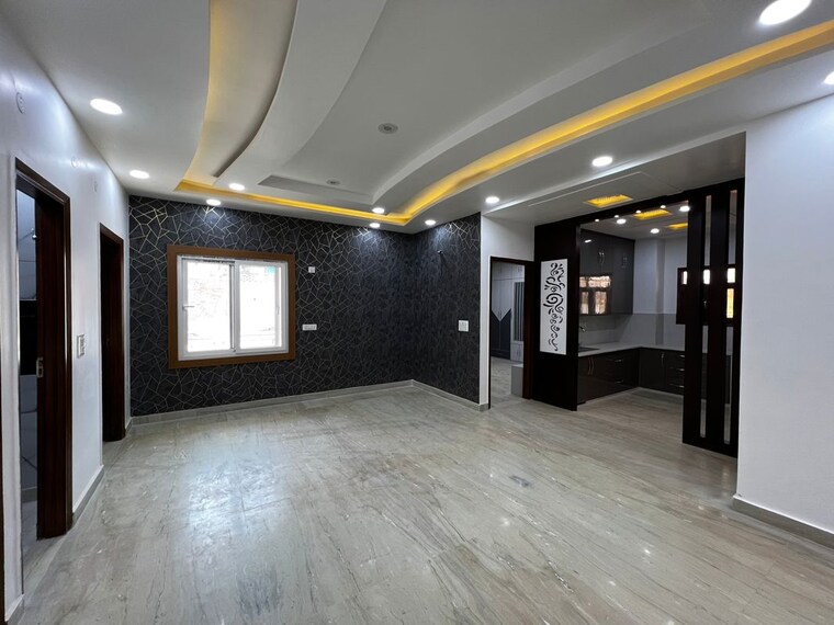 Room, deep vihar 4 Bedroom 180 Sq.Yd. Builder Floor In Deep Vihar Delhi 9860665