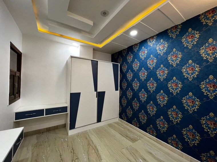 Bedroom, deep vihar 4 Bedroom 135 Sq.Yd. Builder Floor In Deep Vihar Delhi 9860670