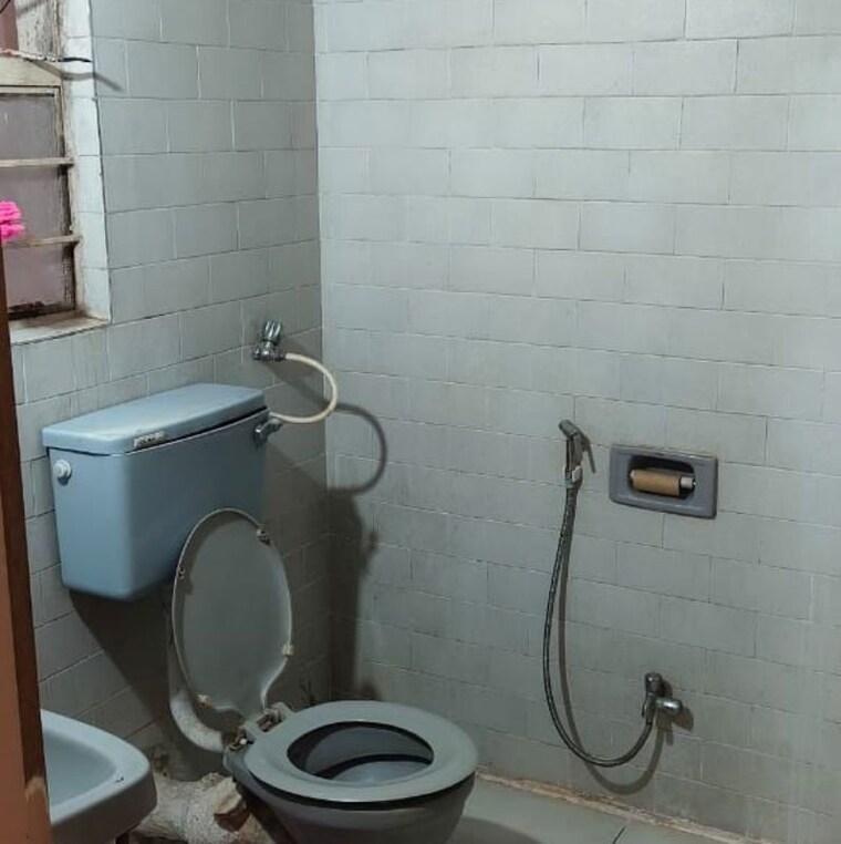 Bathroom, sai-dwarkamai-chs 2 Bedroom 875 Sq.Ft. Apartment In Nibm Pune 9860704