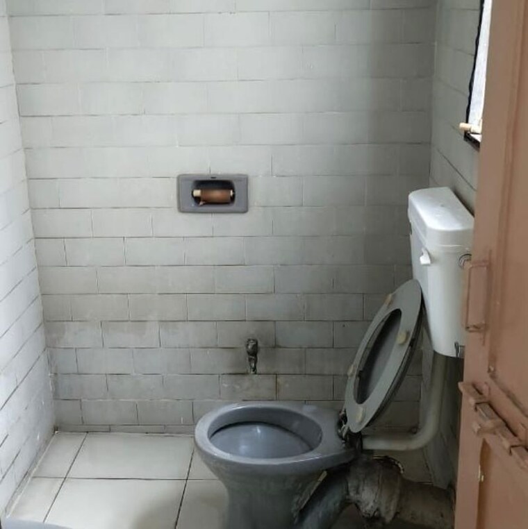 Bathroom, sai-dwarkamai-chs 2 Bedroom 875 Sq.Ft. Apartment In Nibm Pune 9860704