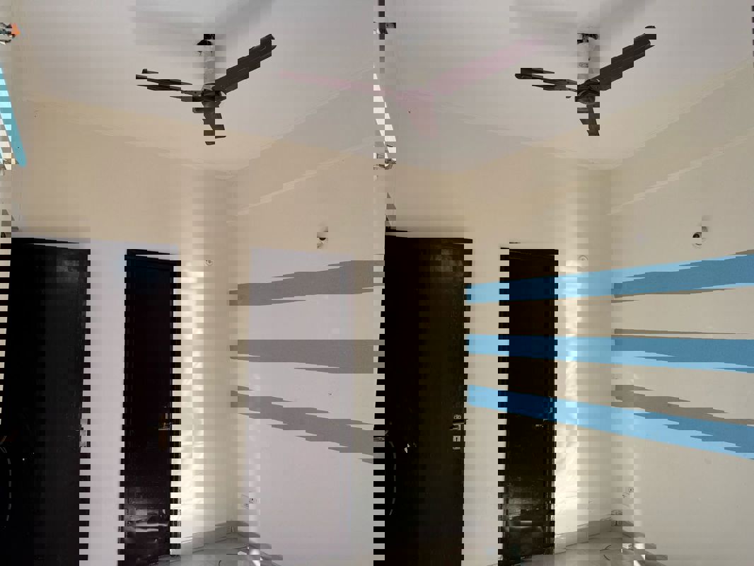 3 BHK + Pooja Room Apartment For Rent in Supertech Livingston