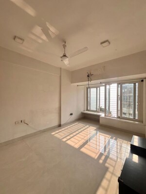 2 BHK Apartment For Rent in Andheri West