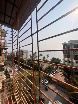 2 BHK Apartment – Exterior View View at Andheri West - for Rent