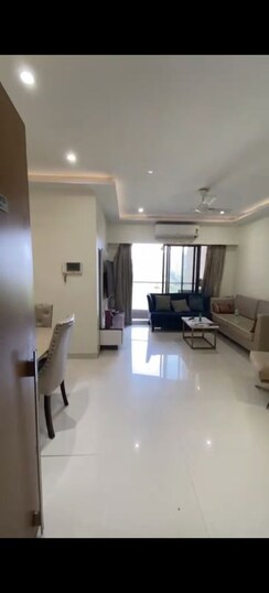 2 BHK + Study Room Apartment For Rent in Rustomjee Elita