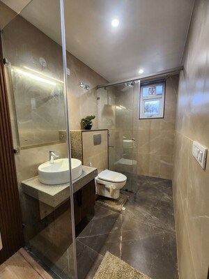 Team Area in 3 BHK Apartment at Sahastradhara Road – for Sale