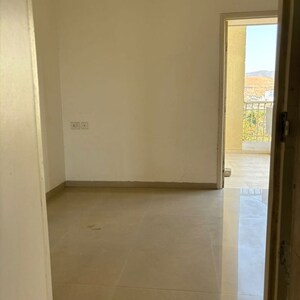 Room in 3 BHK Apartment at Sharada Oxford Classic, Azad Nagar – for Rent