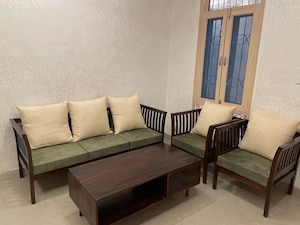 Bedroom in 2 BHK Apartment at Gyan Khand ii – for Rent