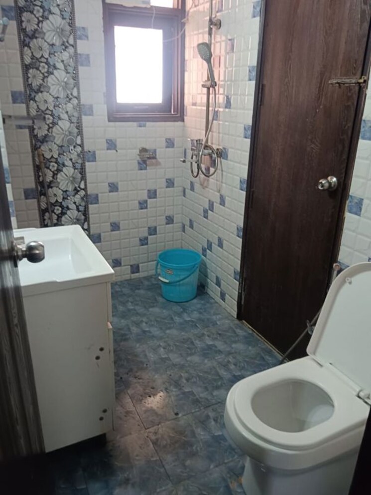 Bathroom, assotech-the-nest 2 Bedroom 1050 Sq.Ft. Apartment In Sain Vihar Ghaziabad 9860831