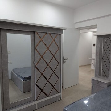 Room in 2 BHK Apartment at Powai – for Rent