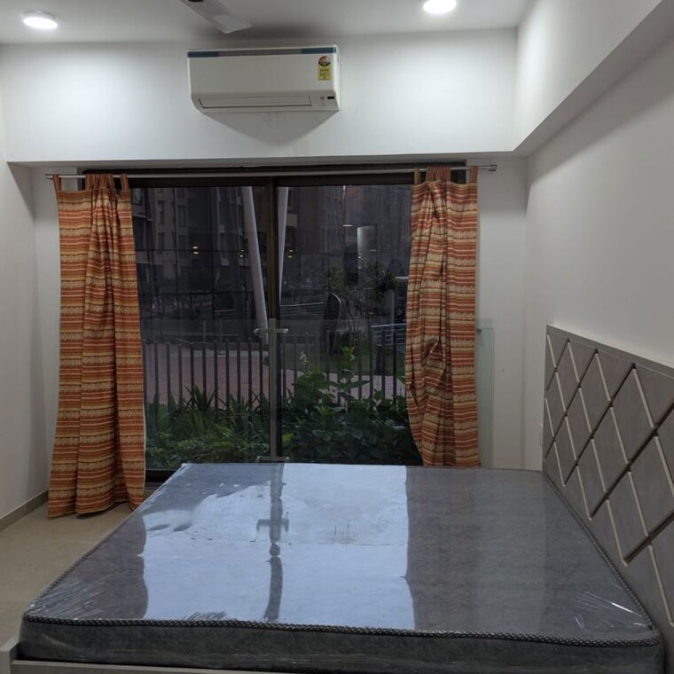 Room, powai 2 Bedroom 684 Sq.Ft. Apartment In Powai Mumbai 9860947