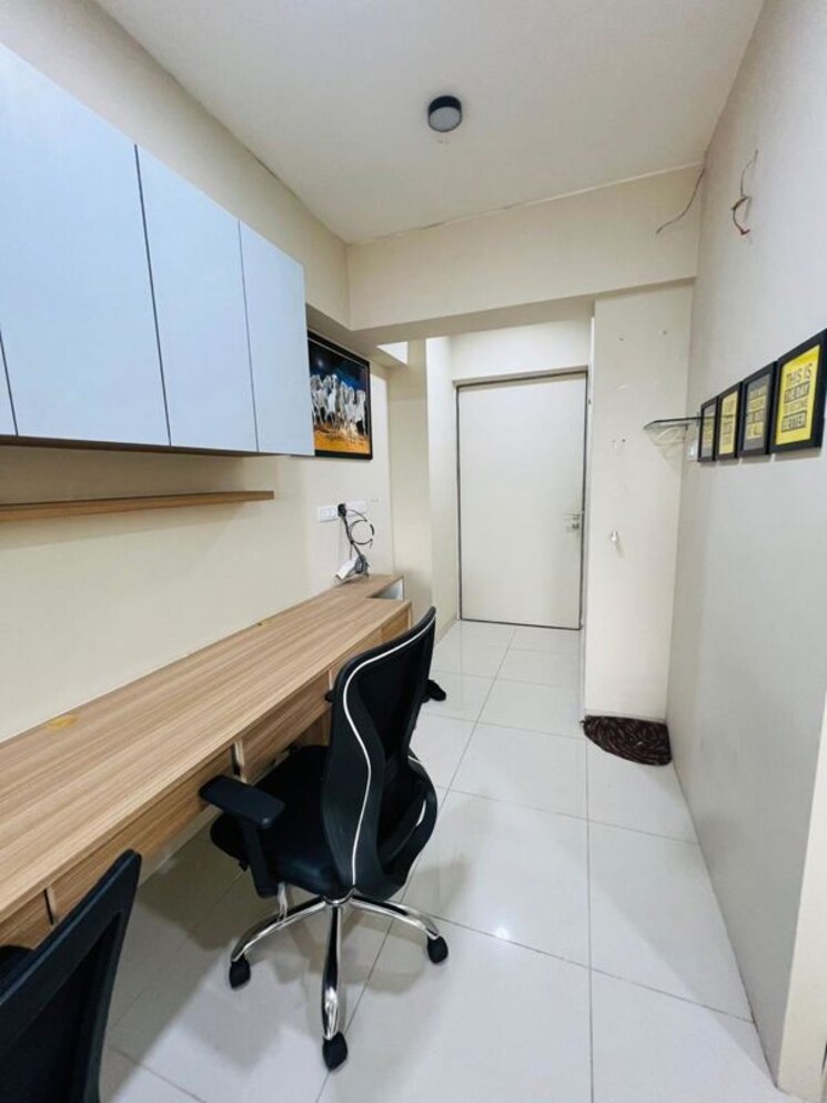 Team Area, shyamal Commercial Office Space 500 Sq.Ft. In Shyamal Ahmedabad 9860954