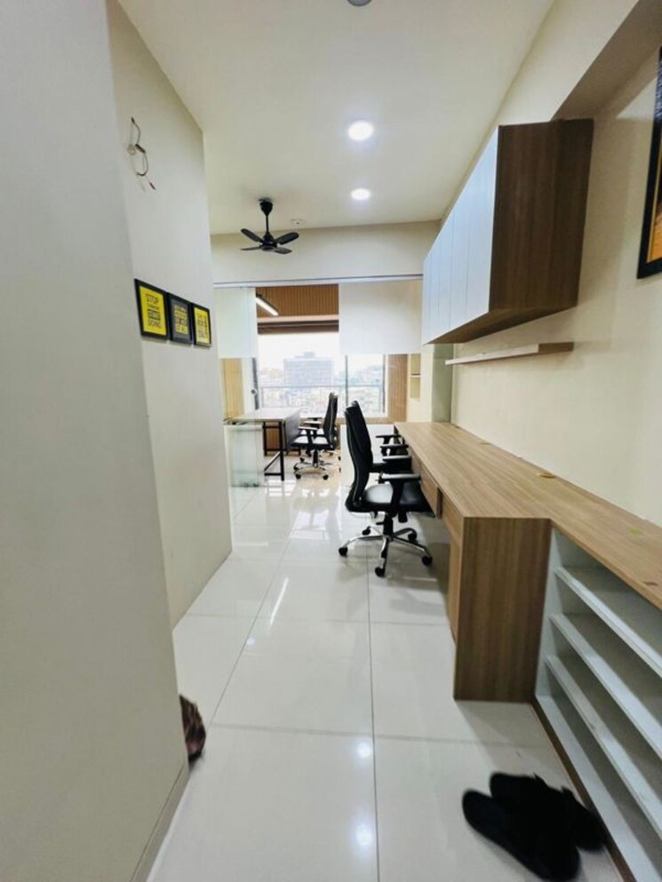 Team Area, shyamal Commercial Office Space 500 Sq.Ft. In Shyamal Ahmedabad 9860954