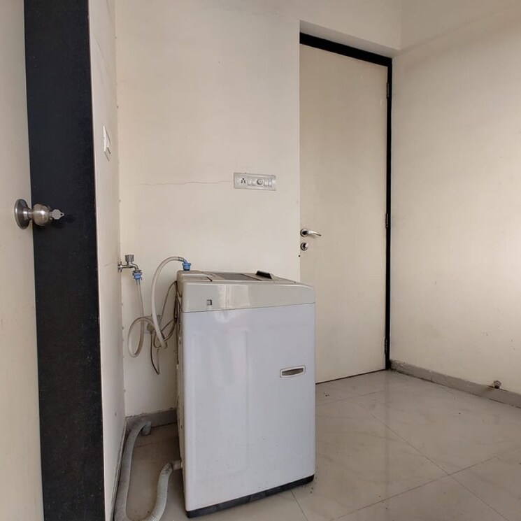 Bathroom, k-raheja-gardens 3 Bedroom 1482 Sq.Ft. Apartment In Netaji Nagar Pune 9860995