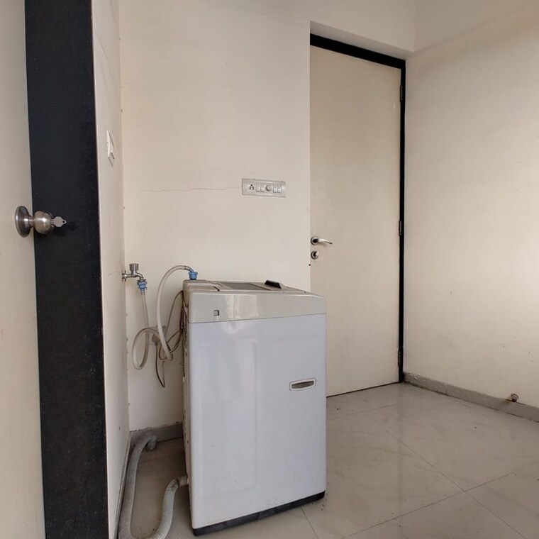 Bathroom, k-raheja-gardens 3 Bedroom 1482 Sq.Ft. Apartment In Netaji Nagar Pune 9860995