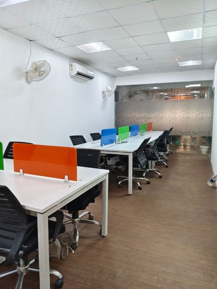 Team Area, sector 63 Commercial Office Space 1200 Sq.Ft. In Sector 63 Noida 9860958