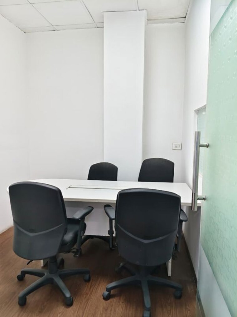 Team Area, sector 63 Commercial Office Space 1200 Sq.Ft. In Sector 63 Noida 9860958