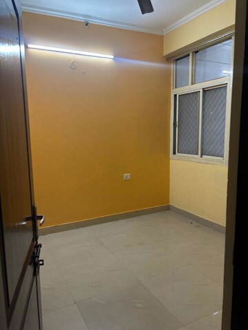 Room in 2.5 BHK Apartment at Assotech The Nest, Sain Vihar – for Rent