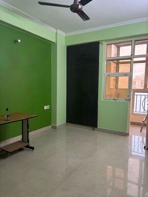 Room in 2.5 BHK Apartment at Assotech The Nest, Sain Vihar – for Rent