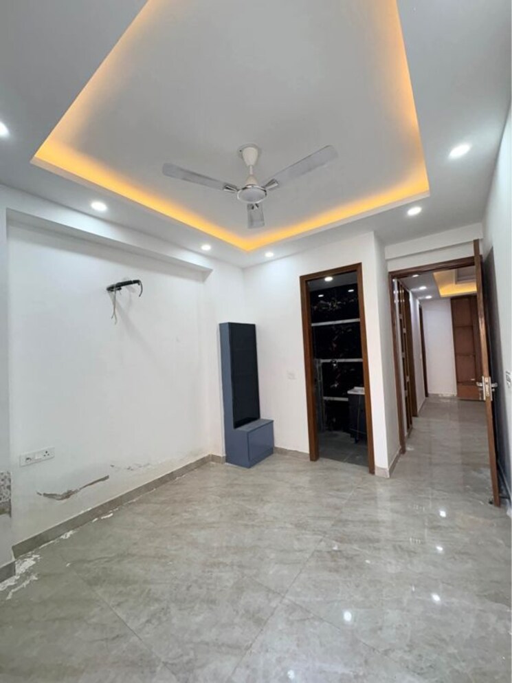 Room, saket 2 Bedroom 900 Sq.Ft. Builder Floor In Saket Delhi 9861021