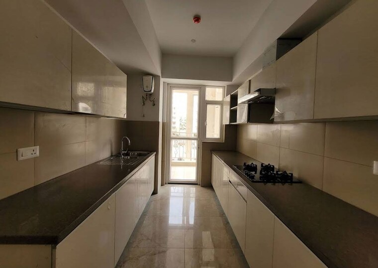 Kitchen, emaar-palm-select 3 Bedroom 1650 Sq.Ft. Apartment In Sector 77 Gurgaon 9861022