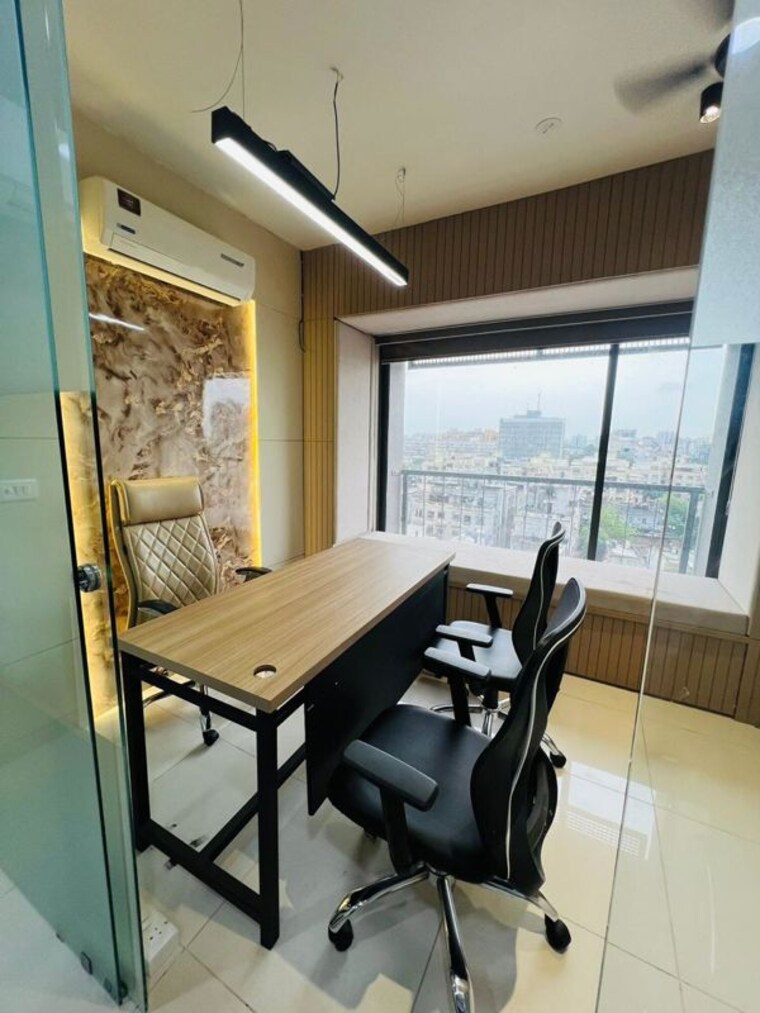 Team Area, shyamal Commercial Office Space 500 Sq.Ft. In Shyamal Ahmedabad 9861013