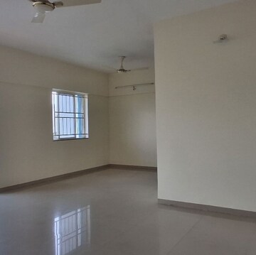 Room in 3 BHK Apartment at SiddhiVinayak Sunshree Emerald, Nibm – for Rent