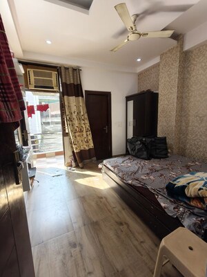 Bedroom in 2 BHK Builder Floor at Divyansh Homes, Indrapuram – for Rent