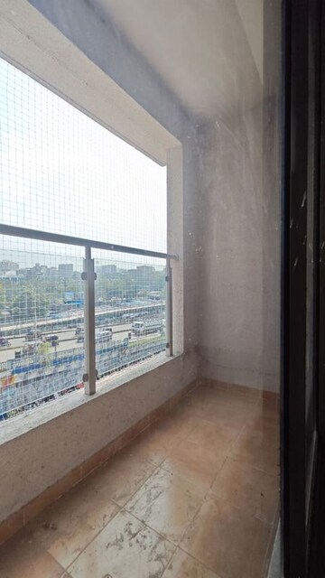 Room in 3 BHK Apartment at The Central, Chembur – for Rent