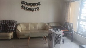 Team Area in 3 BHK Apartment at Riddhi Tower, Malad East – for Rent