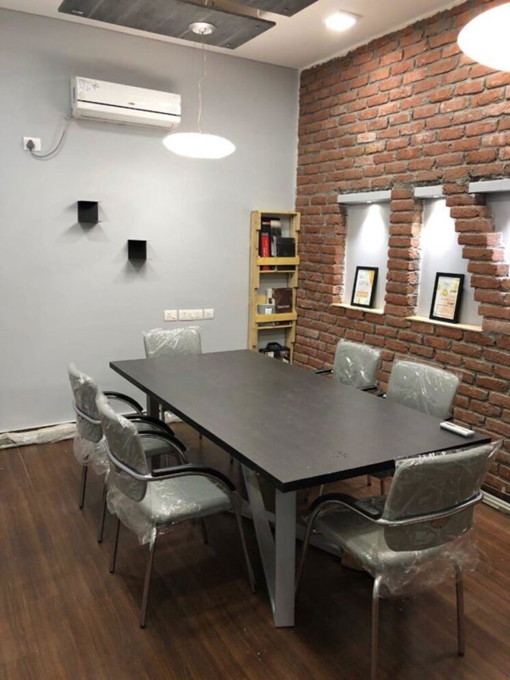 Team Area, vijay nagar Commercial Office Space 1100 Sq.Ft. In Vijay Nagar Indore 9861034