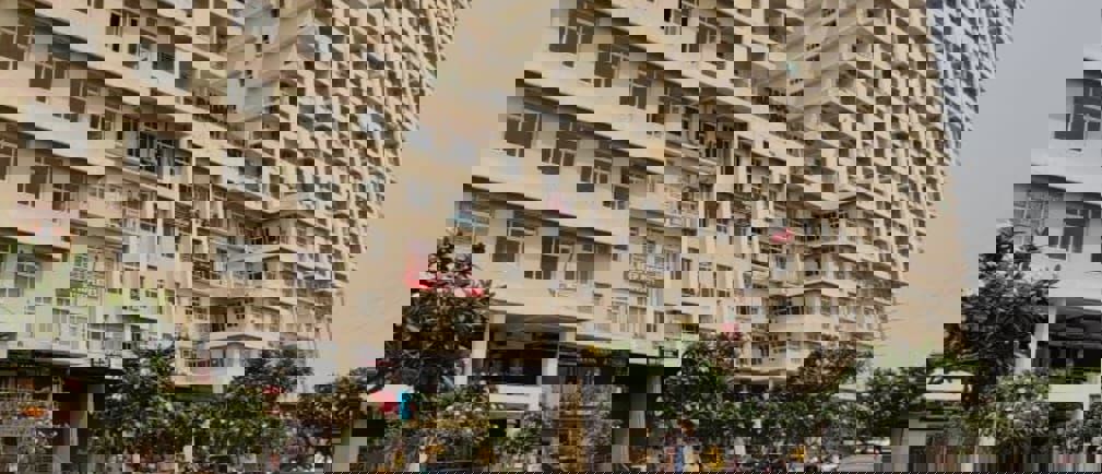 Retail Shop For Sale in Paramount Golfforeste Villas