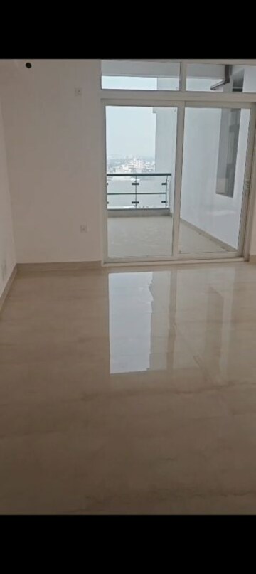 Room in 3 BHK Apartment at Chandra Panorama, Sushant Golf City – for Sale