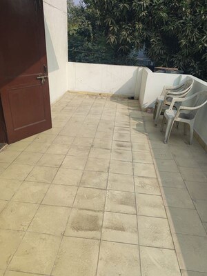 Balcony in 3 BHK Builder Floor at RWA Apartments Sector 47, Sector 47 – for Rent