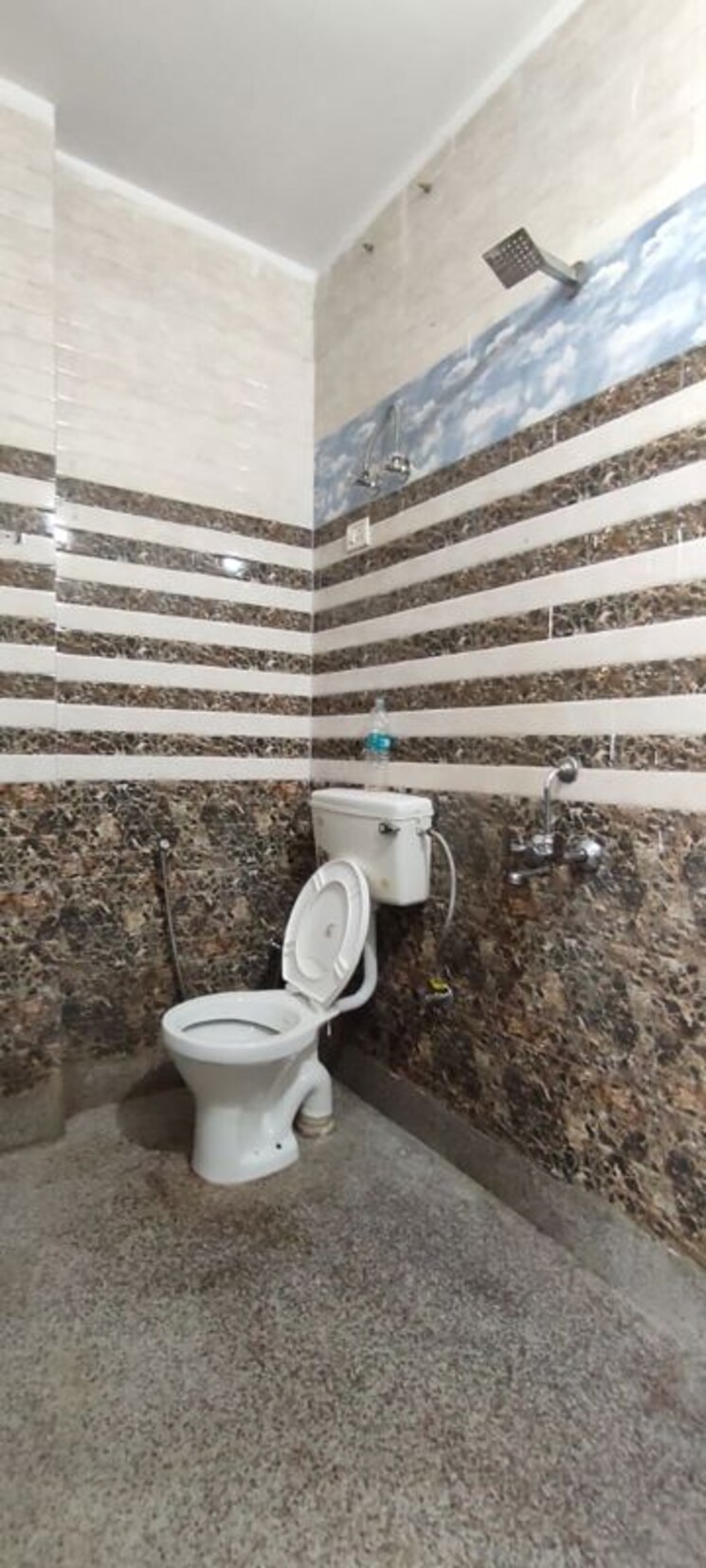 Bathroom, saket 1 RK 450 Sq.Ft. Builder Floor In Saket Delhi 9861200