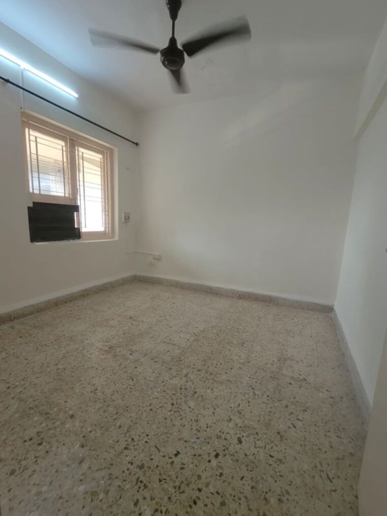 Room, manali-chs-malad 1 Bedroom 415 Sq.Ft. Apartment In Malad West Mumbai 9861216