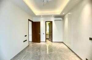 Room in 3 BHK Builder Floor at Gulmohar Park – for Rent
