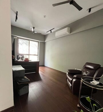 Master Bedroom in 3 BHK Apartment at Tata Primanti Phase 2, Sector 72 – for Rent