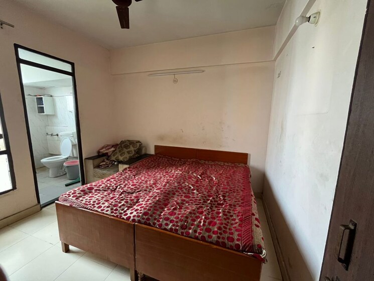 Bedroom, sector 82 2 Bedroom 500 Sq.Ft. Apartment In Sector 82 Faridabad 9861306