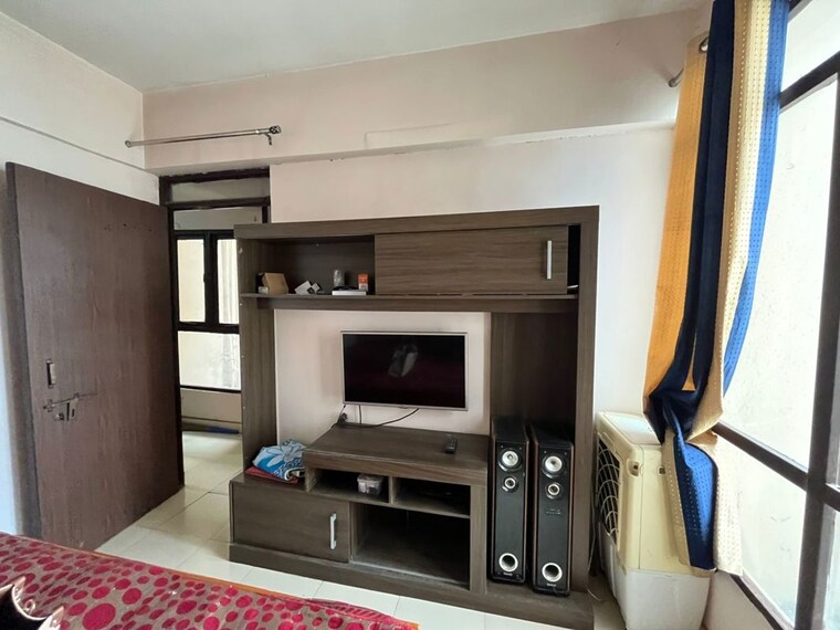 Room, sector 82 2 Bedroom 500 Sq.Ft. Apartment In Sector 82 Faridabad 9861306