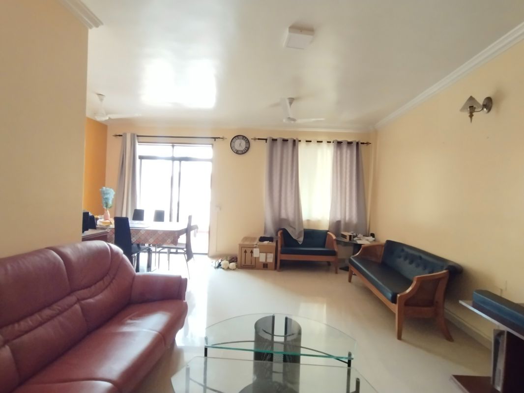 3 BHK + Servant Room 2200 Sq.Ft. Apartment in Oxford Village Condominium
