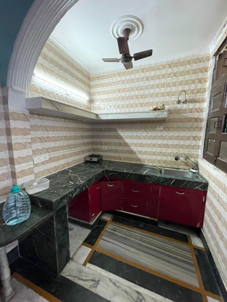 Kitchen, malviya nagar 2 Bedroom 1000 Sq.Ft. Builder Floor In Malviya Nagar Delhi 9861358